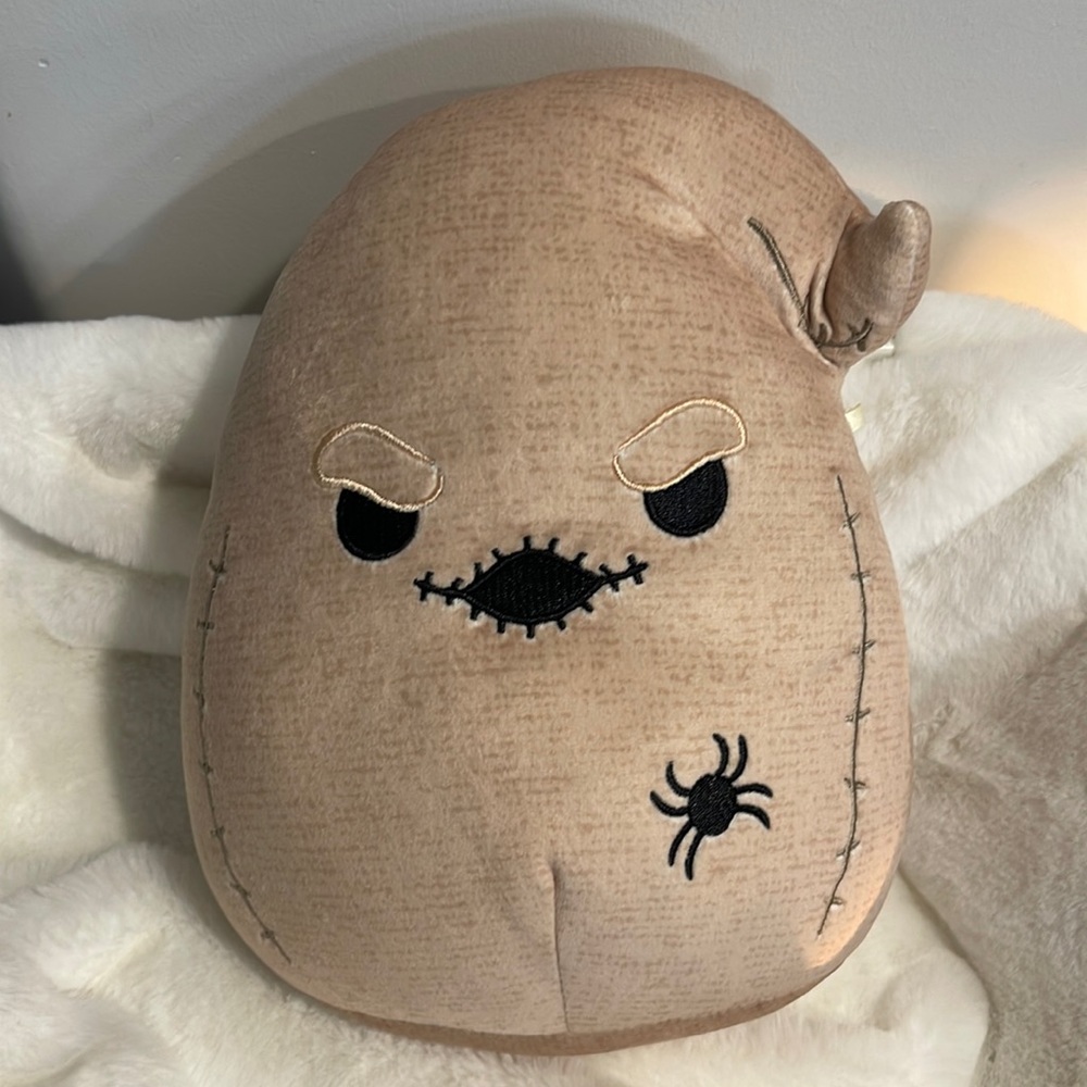 Squishmallows the nightmare before Christmas Brown Oogie only butt tags